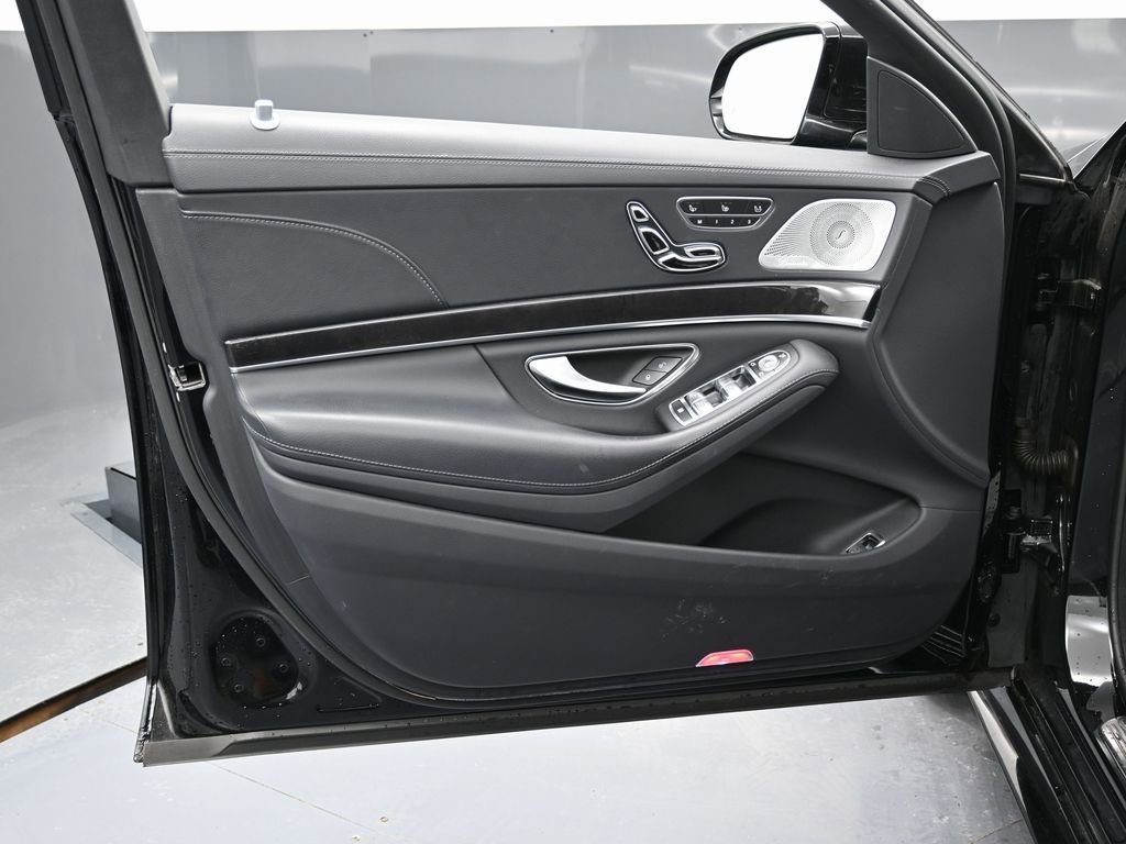Used 2020 Mercedes-Benz S 450 Sedan image 39