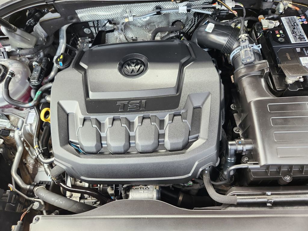 Used 2022 Volkswagen Tiguan SE R-Line image 20
