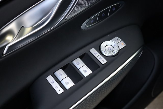 New 2025 Genesis GV70 3.5T Sport image 21