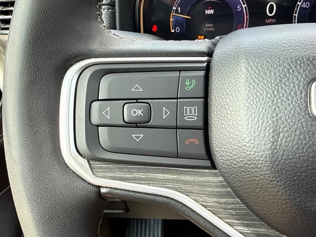 Used 2024 Jeep Wagoneer Series III AWD/4WD image 24