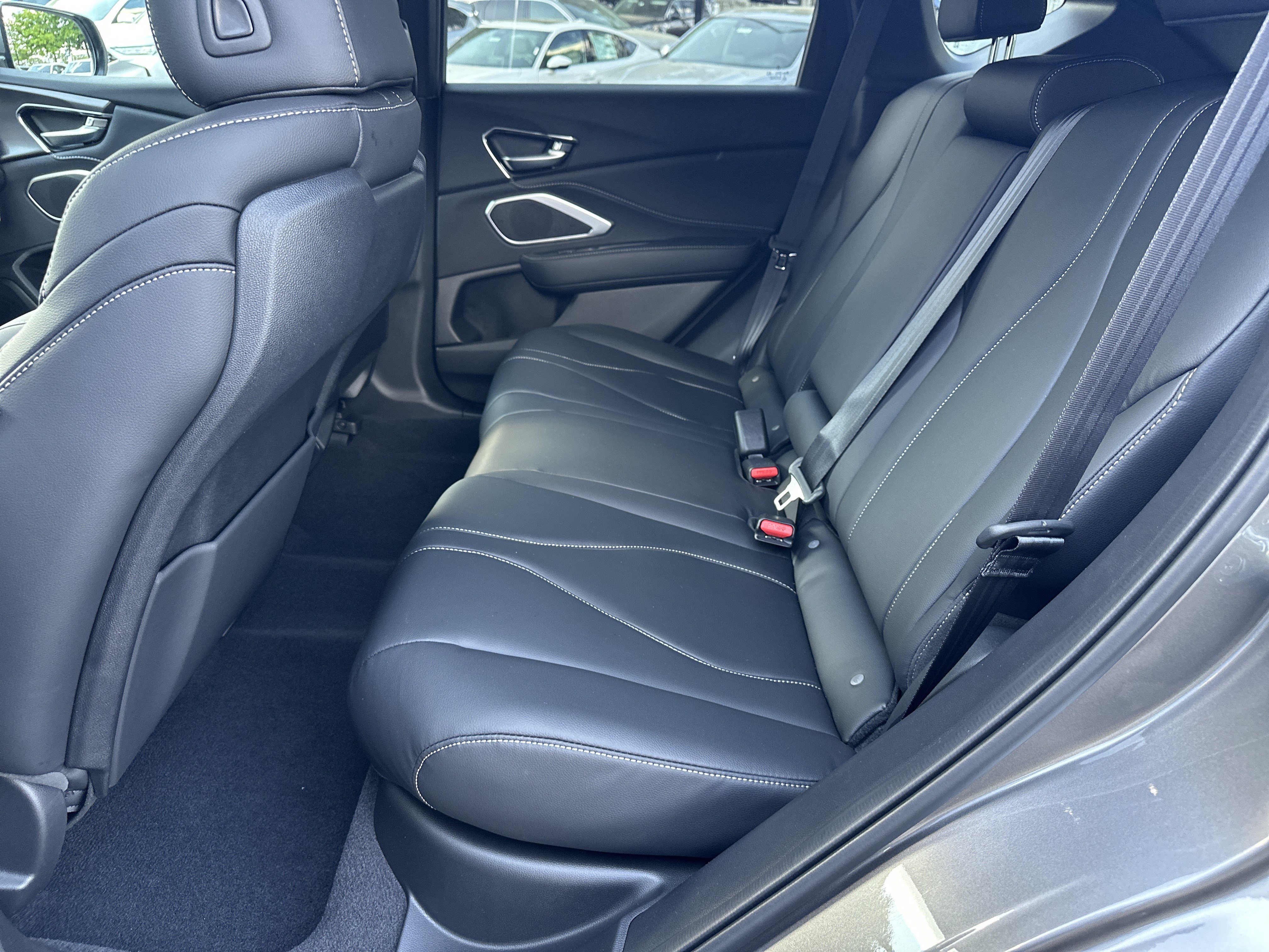 New 2026 Acura RDX SH-AWD image 13