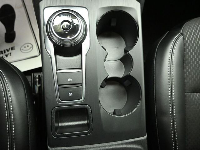 Used 2025 Ford Escape SE image 19