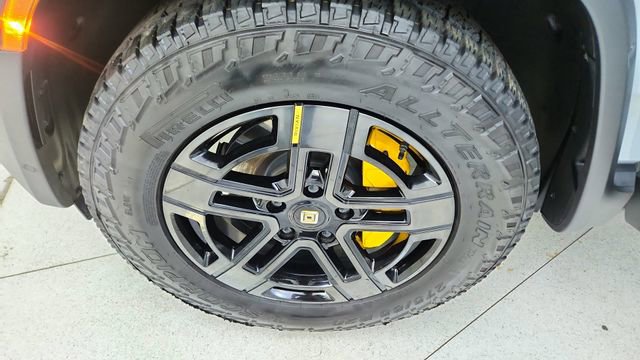 Used 2024 Rivian R1S Adventure image 58