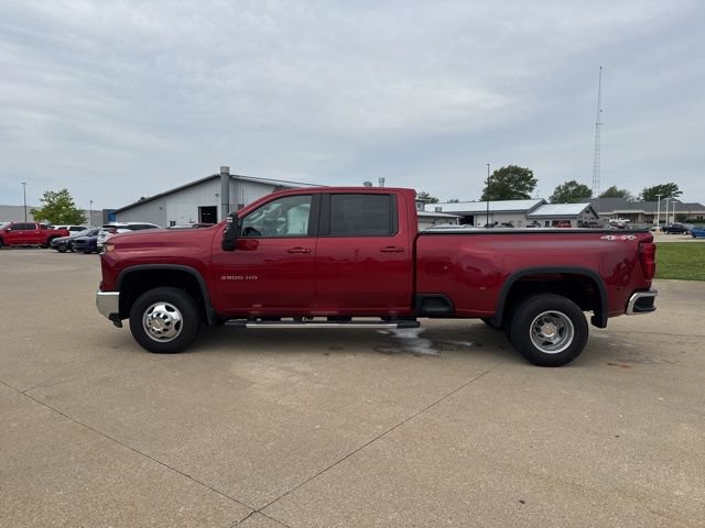 Used 2024 Chevrolet Silverado 3500 LT w/ All Star Edition AWD/4WD image 4