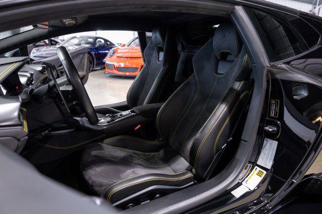Used 2015 Lamborghini Huracan LP 610-4 image 34
