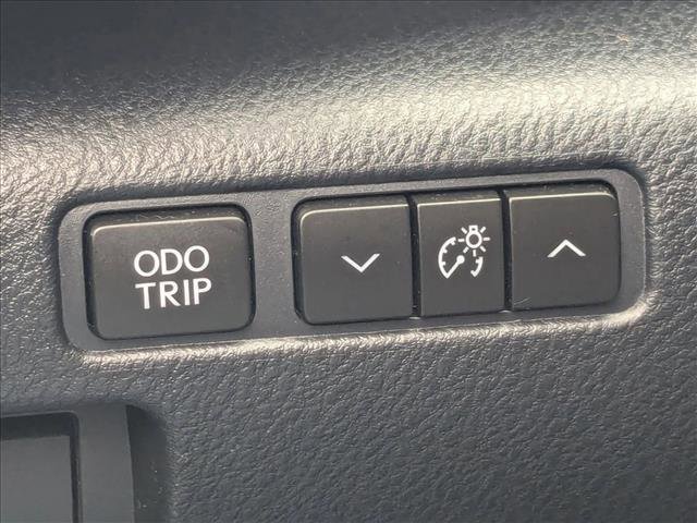 Used 2025 Lexus IS 350 F Sport w/ Accessory Package RWD image 17