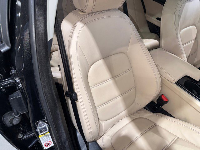 Used 2017 Jaguar XE Prestige image 65