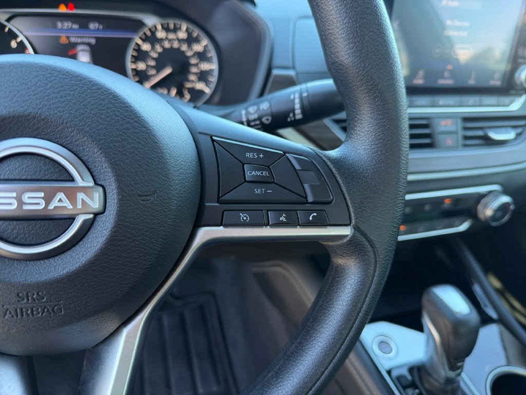 Used 2023 Nissan Altima 2.5 SV AWD/4WD image 17