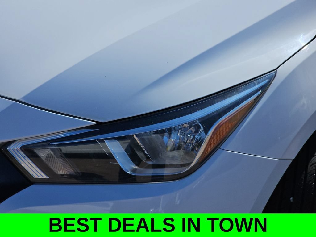 Used 2021 Nissan Versa S FWD image 31