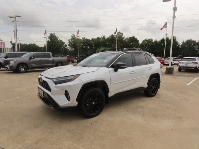 Used 2023 Toyota RAV4 XSE AWD/4WD image 2