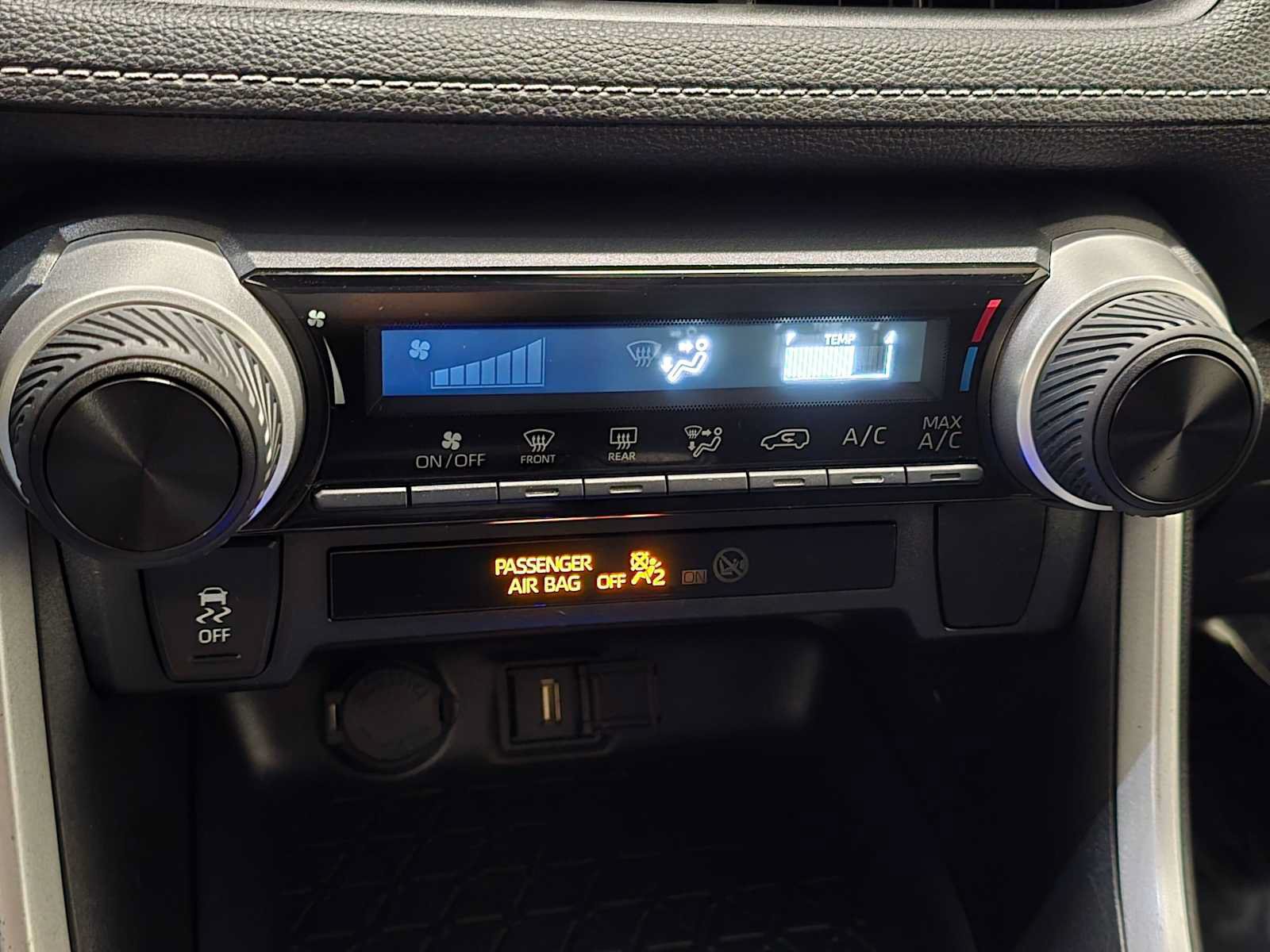 Used 2020 Toyota RAV4 LE w/ All Weather Liner Package FWD image 15