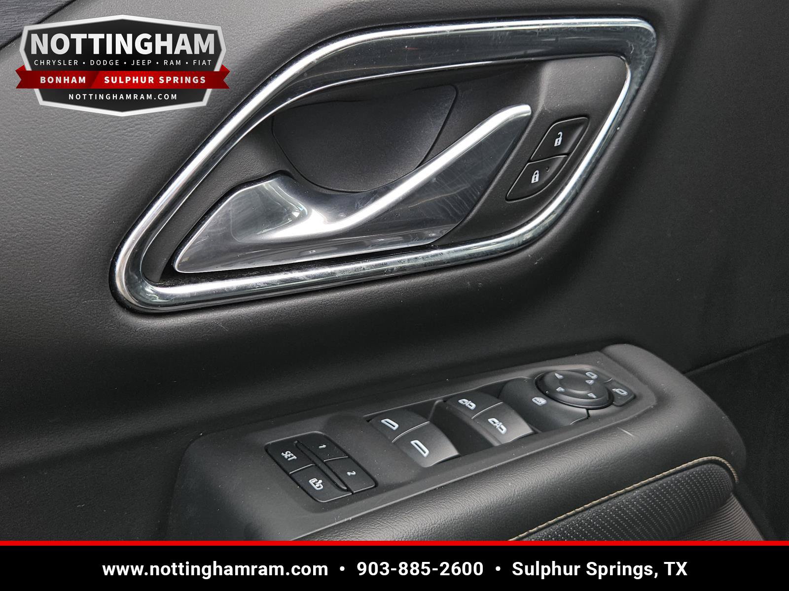 Used 2024 GMC Yukon SLT RWD image 26