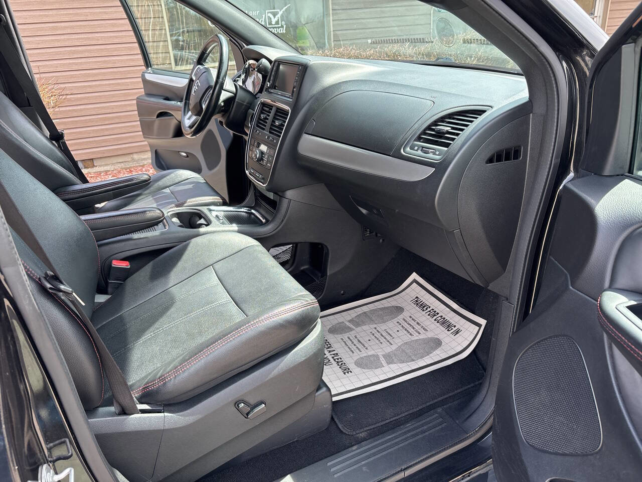 Used 2018 Dodge Grand Caravan GT image 8