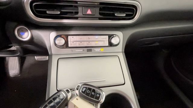 Used 2023 Hyundai Kona SE FWD image 28