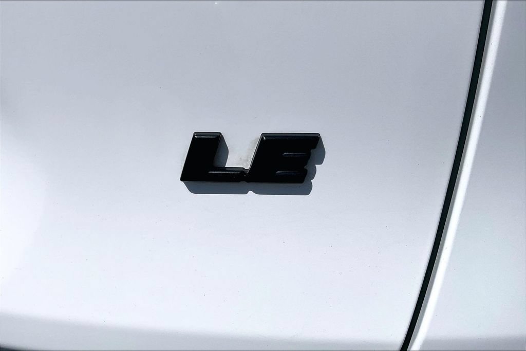 Used 2021 Toyota RAV4 LE FWD image 27