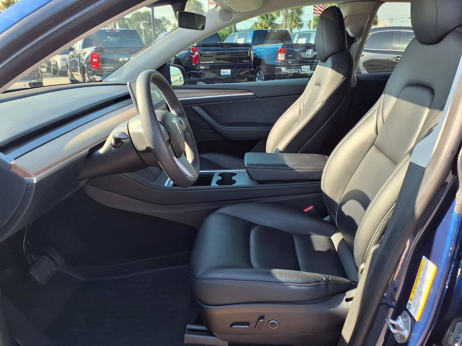 Used 2023 Tesla Model Y Long Range AWD/4WD image 25
