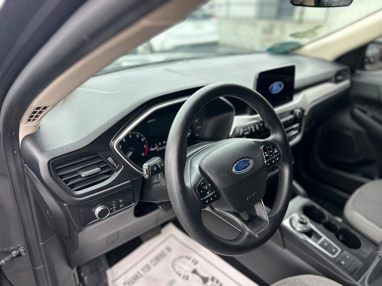 Used 2020 Ford Escape SE FWD image 9