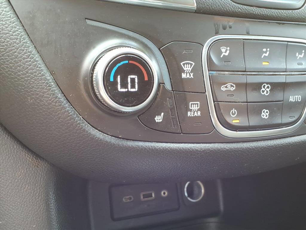 Used 2019 Chevrolet Equinox LT image 20