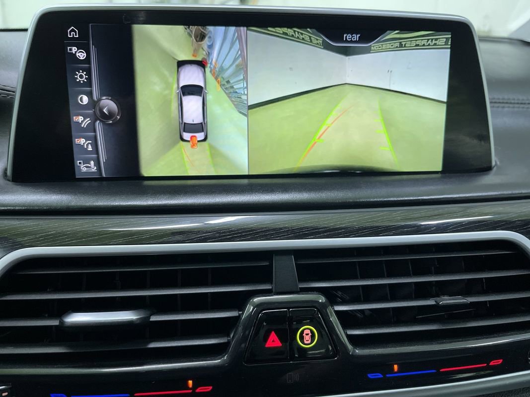Used 2017 BMW 750i image 22