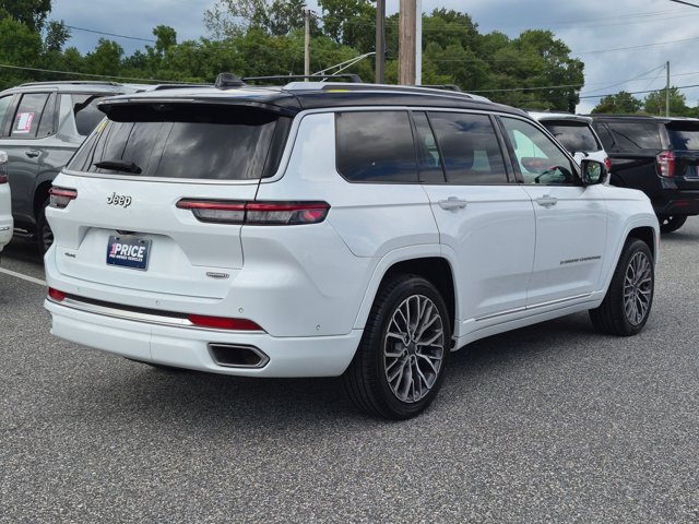 Used 2023 Jeep Grand Cherokee L Summit AWD/4WD image 5