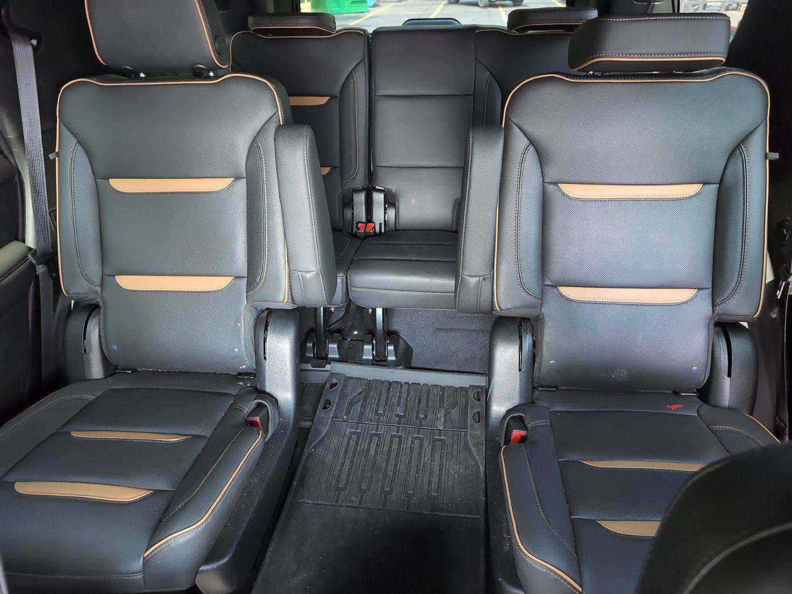 Used 2023 GMC Yukon AT4 AWD/4WD image 32