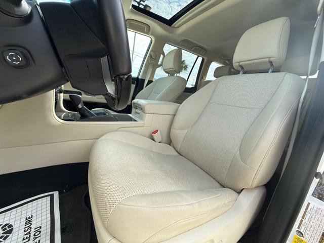 Used 2023 Lexus GX 460 Premium w/ Accessory Package AWD/4WD image 10