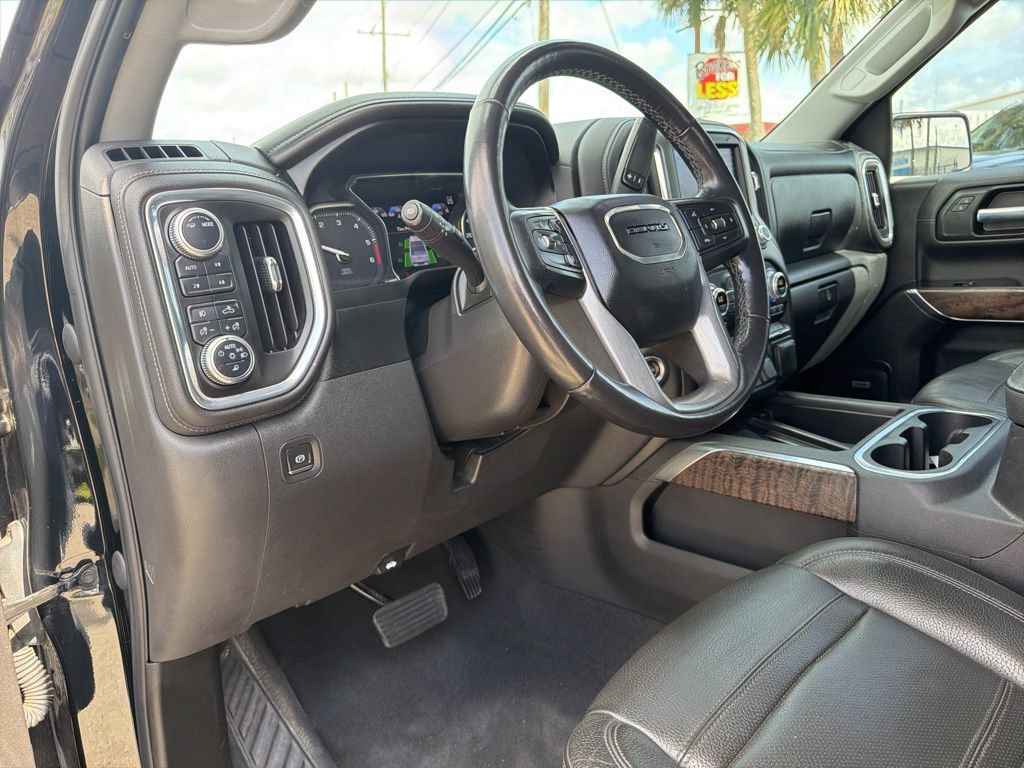 Used 2021 GMC Sierra 1500 Denali w/ Driver Alert Package II AWD/4WD image 9