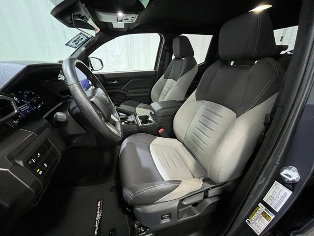 Certified 2024 Toyota Tacoma TRD Off-Road AWD/4WD image 10