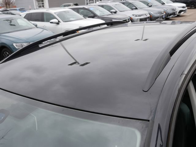 Used 2017 Volkswagen Tiguan S image 11