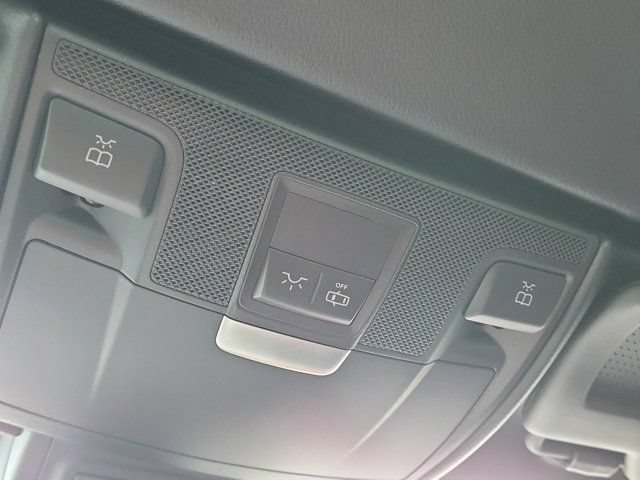 Used 2019 Mercedes-Benz SLC 300 image 32
