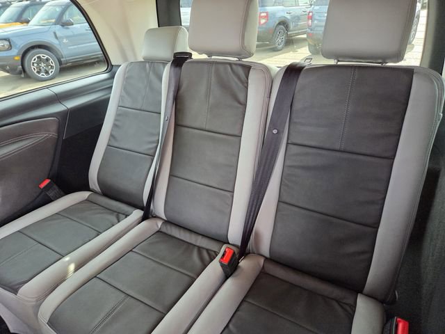 Used 2023 Mercedes-Benz Metris Passenger image 21