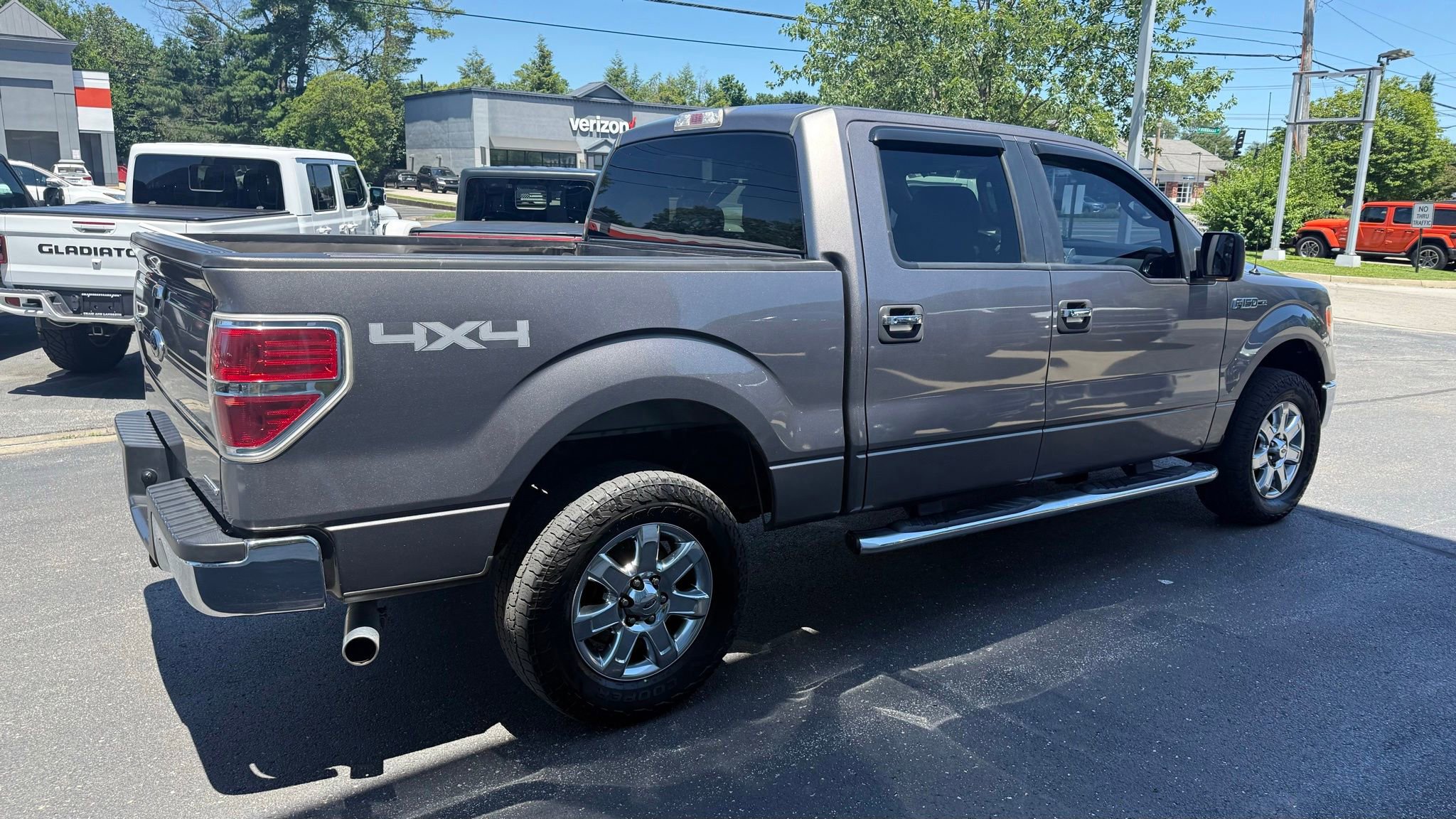 Used 2014 Ford F150 XLT w/ XLT Chrome Package AWD/4WD image 8