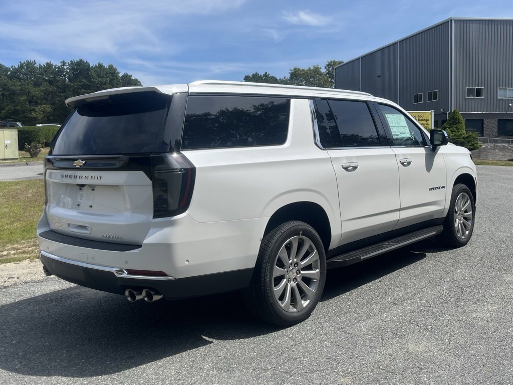 New 2025 Chevrolet Suburban Premier image 8