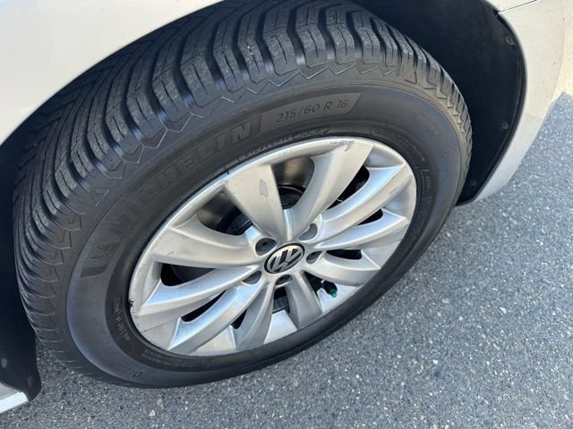 Used 2015 Volkswagen Passat 1.8T Wolfsburg Edition w/ Technology Package FWD image 19