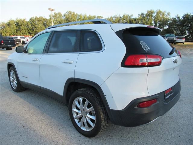 Used 2017 Jeep Cherokee Limited image 3