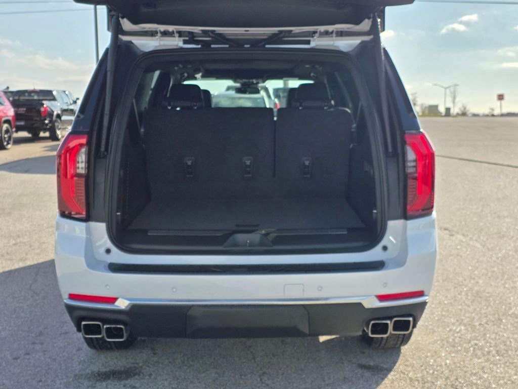 New 2026 GMC Yukon XL Denali w/ Sun & Power Step Package image 7