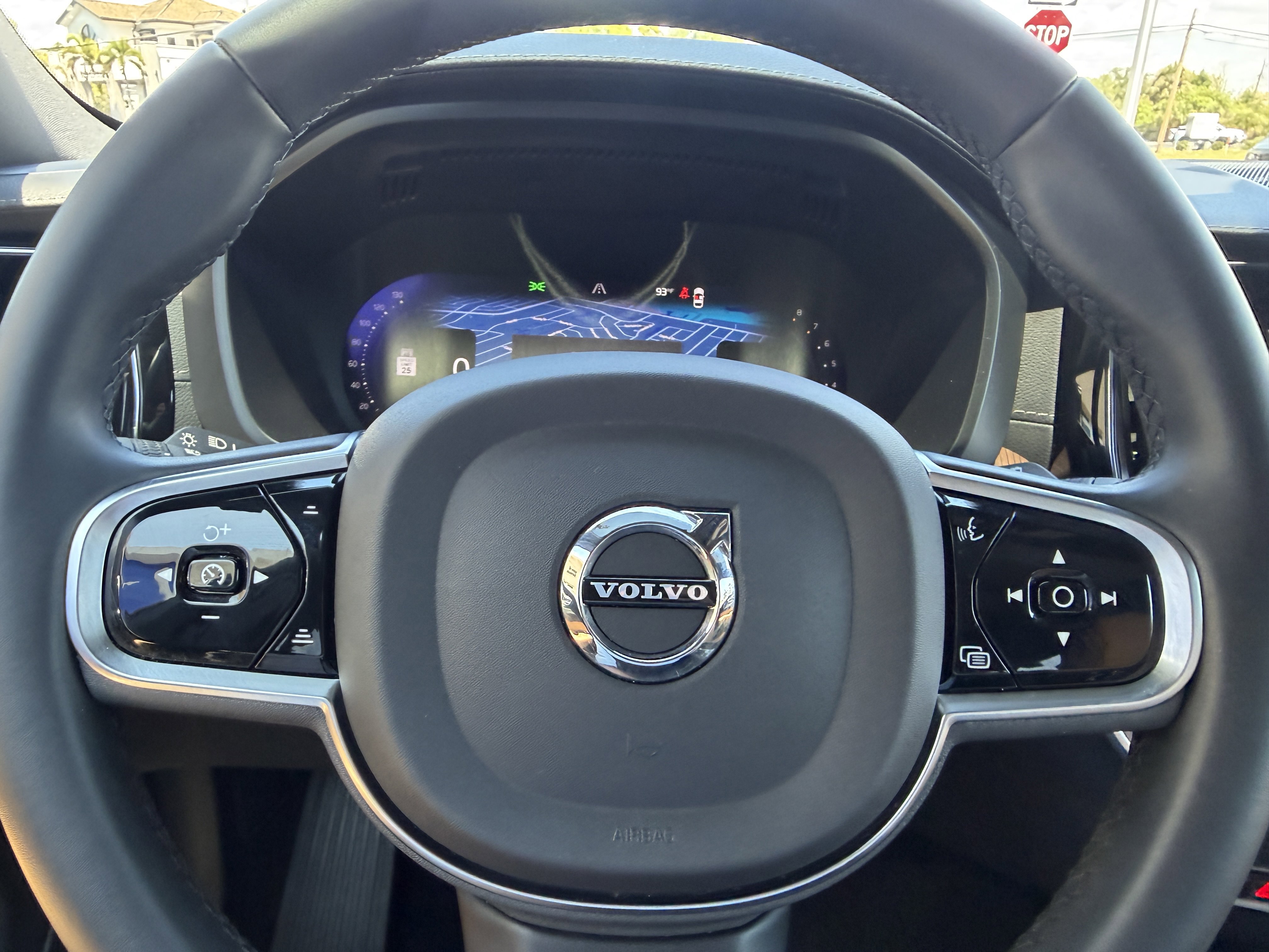 Certified 2023 Volvo XC60 B5 Ultimate FWD image 32