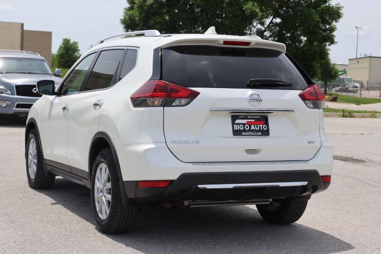 Used 2018 Nissan Rogue SV image 11