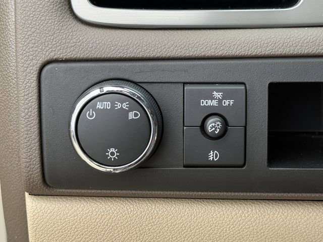 Used 2011 Chevrolet Tahoe LTZ RWD image 21