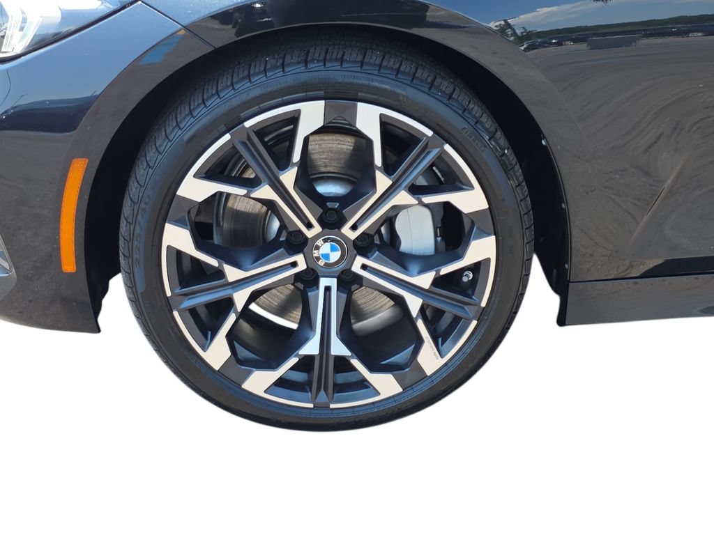 Used 2025 BMW 330i Sedan w/ Convenience Package RWD image 31