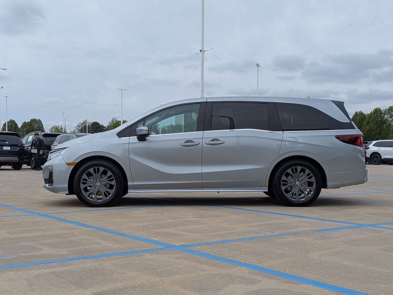 Certified 2026 Honda Odyssey Touring image 9