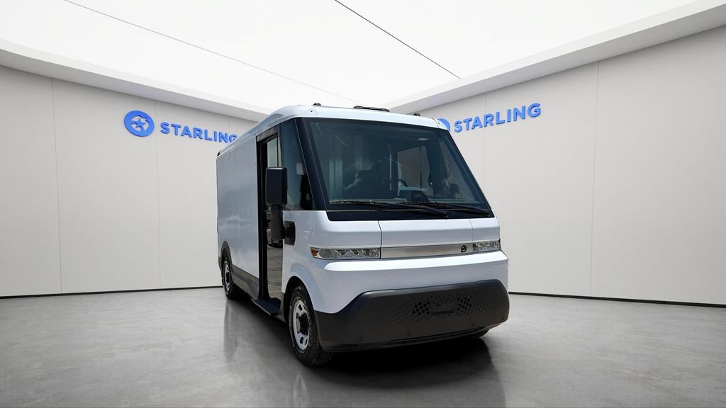 Used 2024 Chevrolet Brightdrop 400 w/ Commercial Equipment Package AWD/4WD image 15