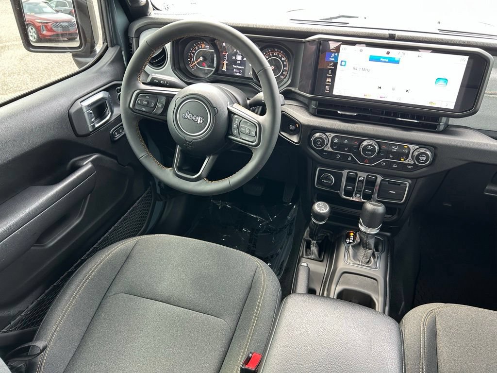 Used 2024 Jeep Gladiator Sport AWD/4WD image 9