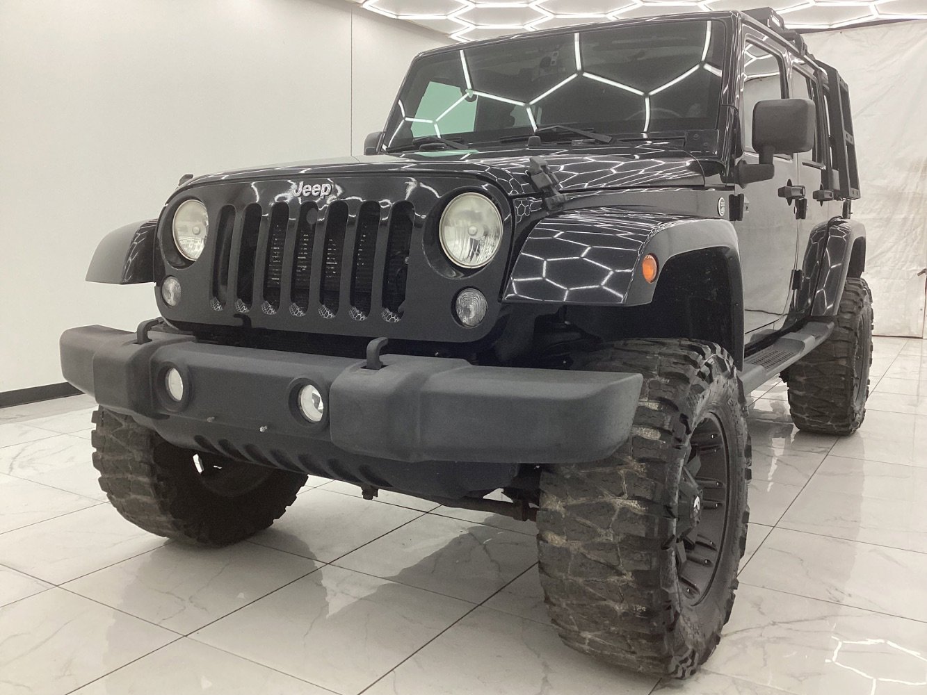 Used 2014 Jeep Wrangler Unlimited Sahara w/ Dual Top Group