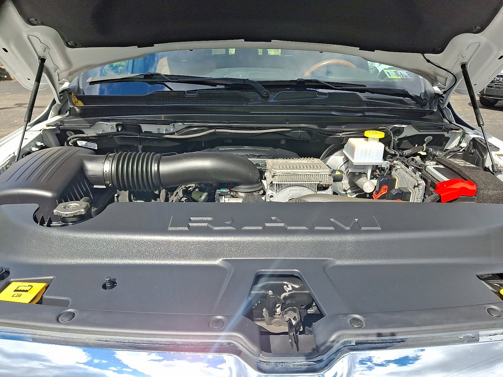 Certified 2022 RAM 1500 Limited w/ Bed Utility Group image 27