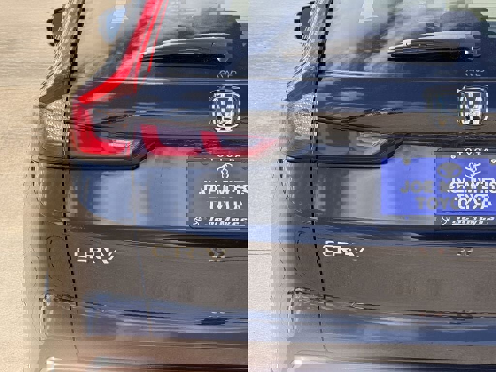 Used 2025 Honda CR-V LX image 10