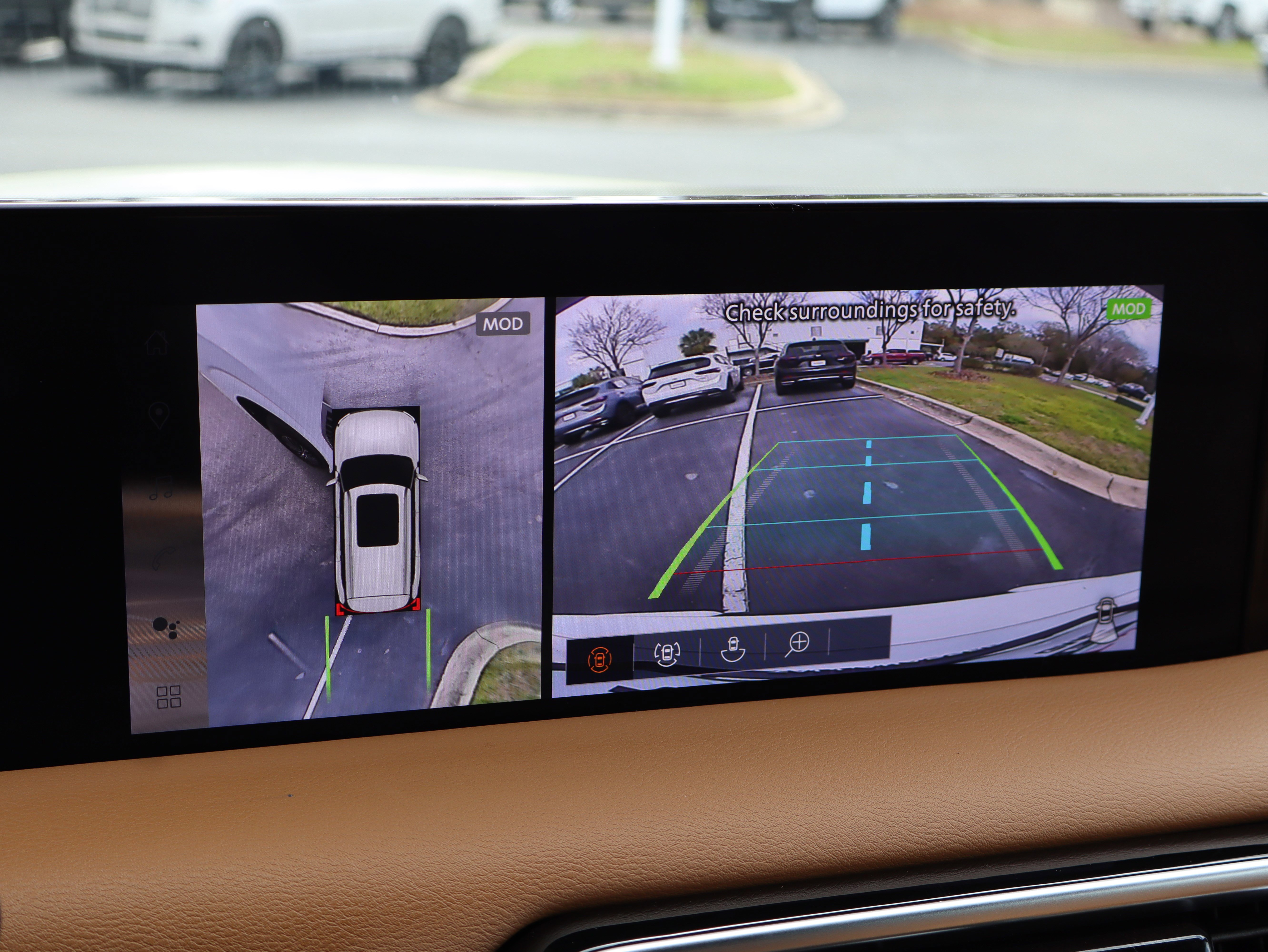 Used 2025 Nissan Armada SL w/ Captain's Chari Seat Package image 31