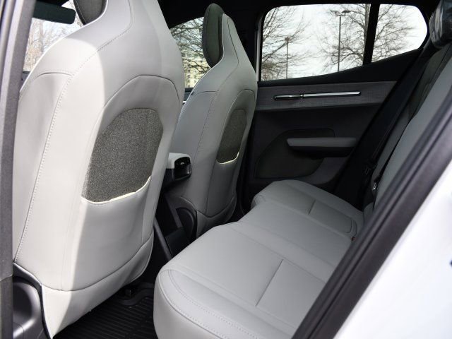 New 2026 Volvo EX30 Plus w/ Protection Package Premier image 14