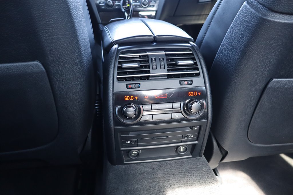 Used 2015 BMW 750Li RWD image 24