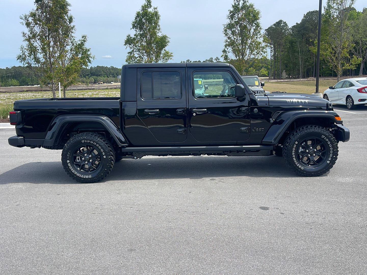 New 2026 Jeep Gladiator Sport AWD/4WD image 8